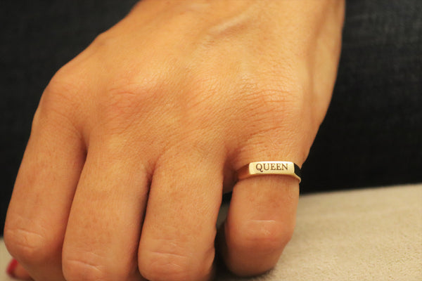 Queen -Delicate Personalized Queen Signet Ring