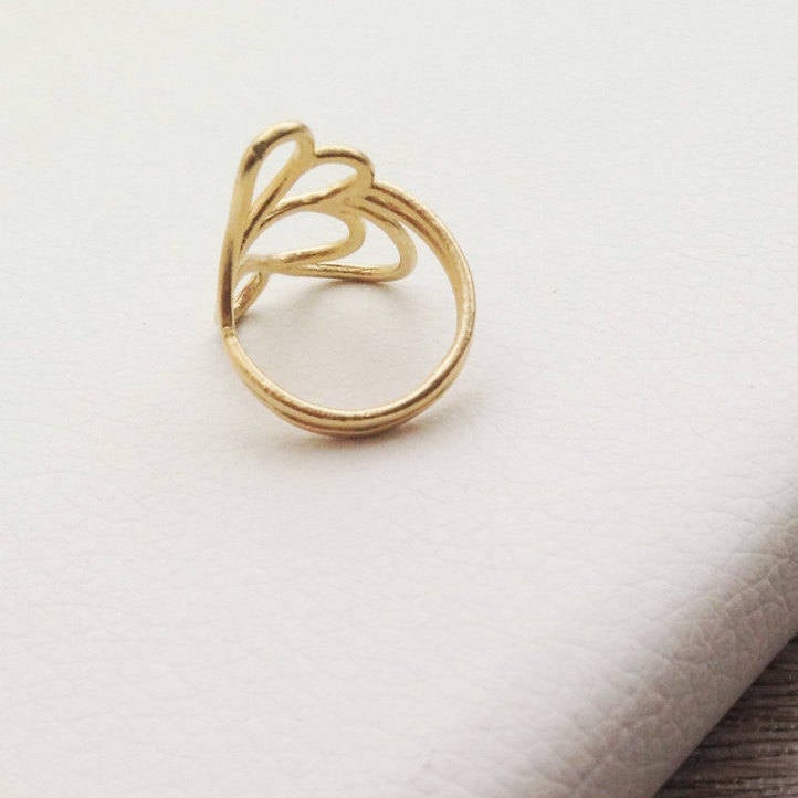 Lola- Delicate Floral Geometric Ring